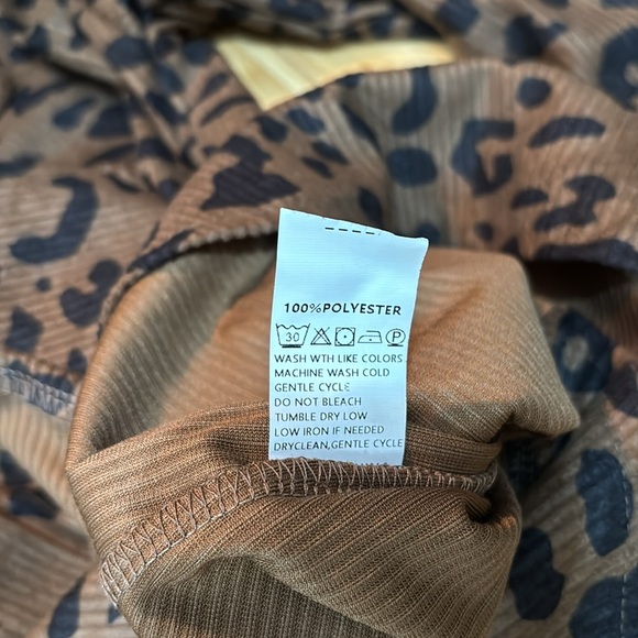 Leopard print size S women’s shirt/shacket. NWOT. - Picture 7 of 7